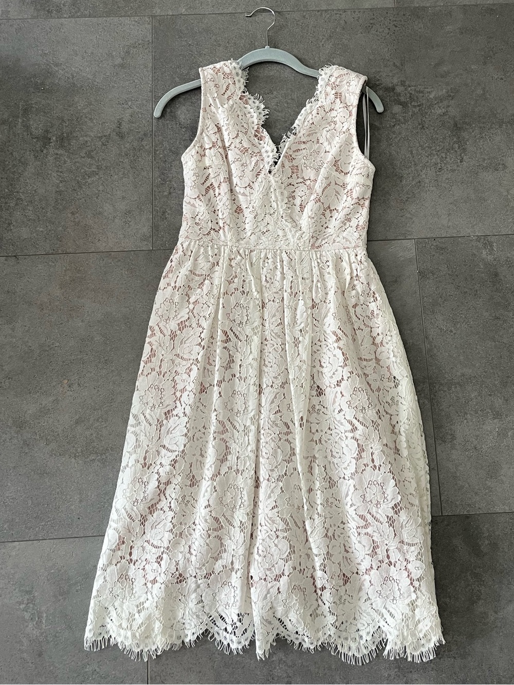Lulu's Ivory Lace V-Neck Midi Dress